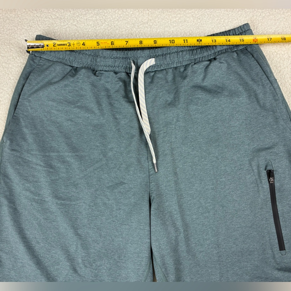 Vuori Sunday Performance Shorts 8” - Picture 9 of 13
